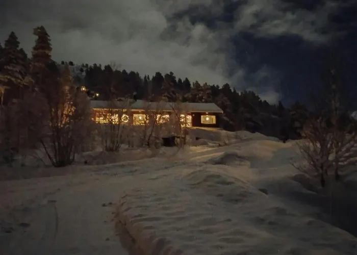 Mountain With View At Semesterbostad